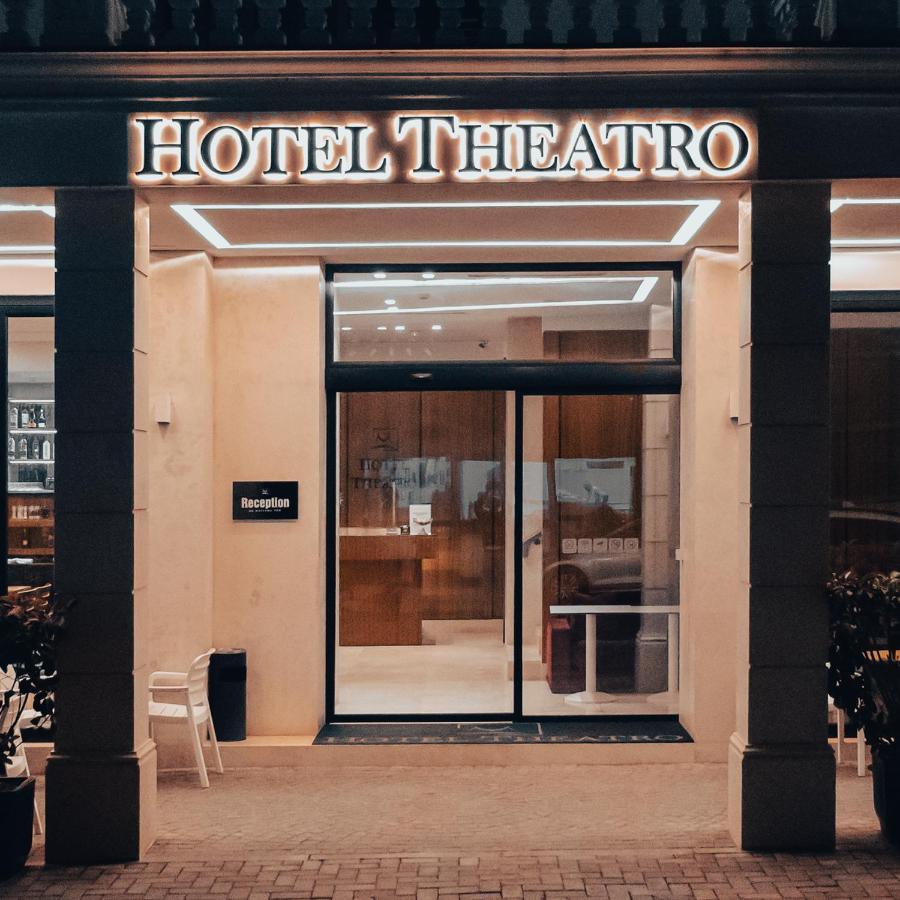 Hotel Theatro- City Center Tiranë Luaran gambar